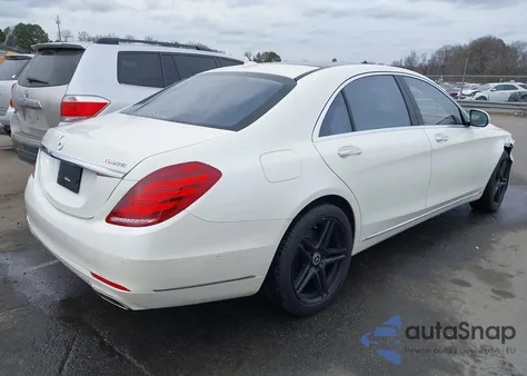 2017 Mercedes-Benz S 550 4Matic z USA, uszkodzony, nr VIN WDDUG8FB6HA313666